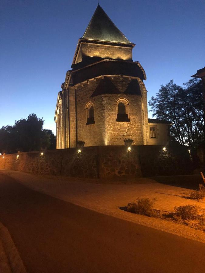 Gite Des Lavandes Oradour-Fanais Kültér fotó
